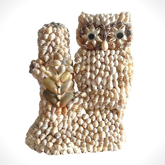 Vintage Handcrafted Encrusted Seashell Owl from the 1970s - Folk Art - OOAK - Picture 1 of 4